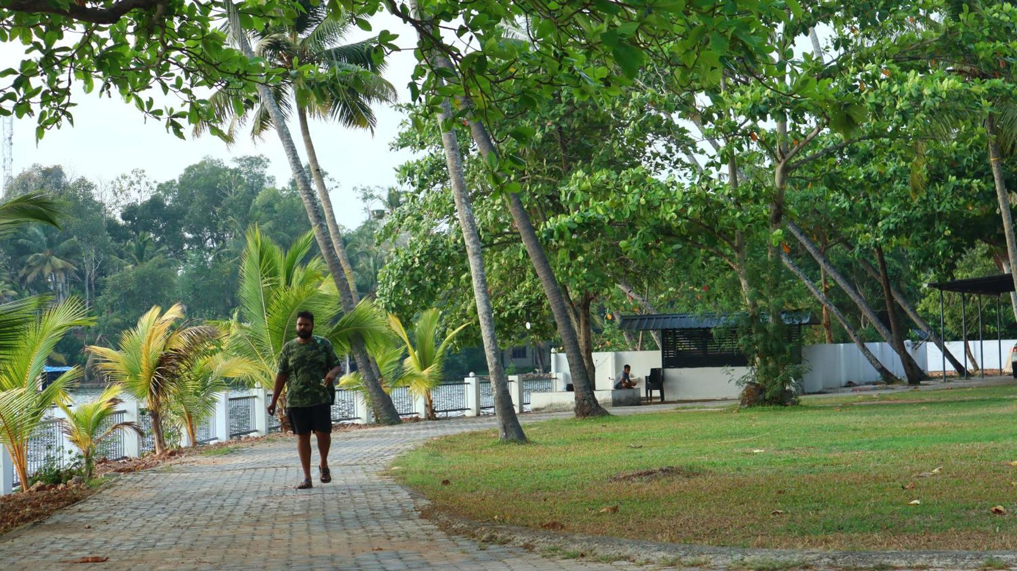 Ripples Service Villas Kollam Exterior photo